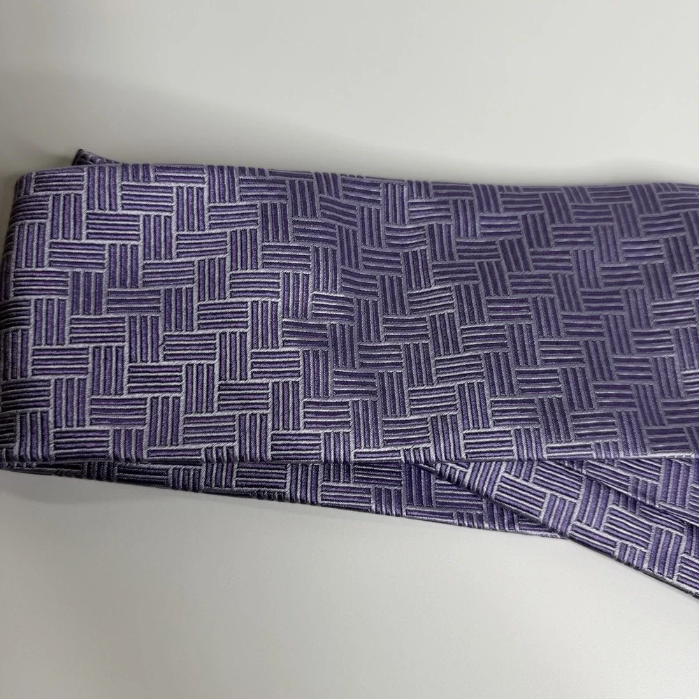 NWOT Paul‎ Fredrick Mens Silk Necktie Purple 3 3/4